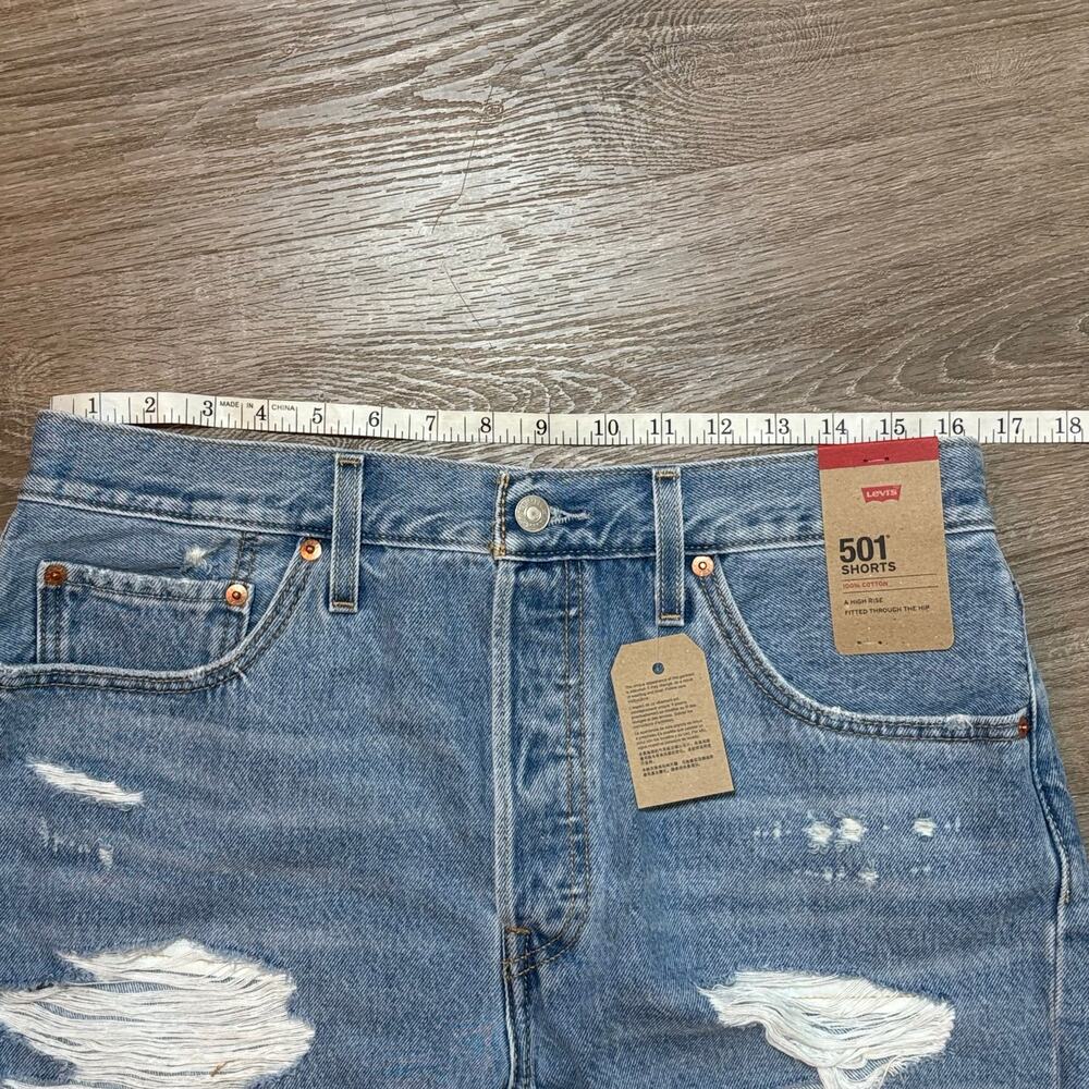 NWT Levi’s 501 Original High Rise Distressed Denim Shorts Size 32 - Picture 4 of 14